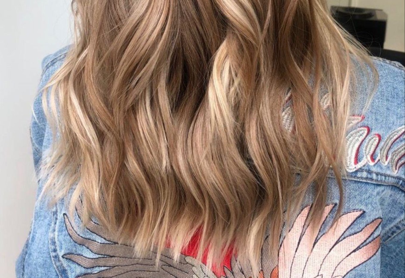 Як відновити волосся після освітлення: поради по догляду
